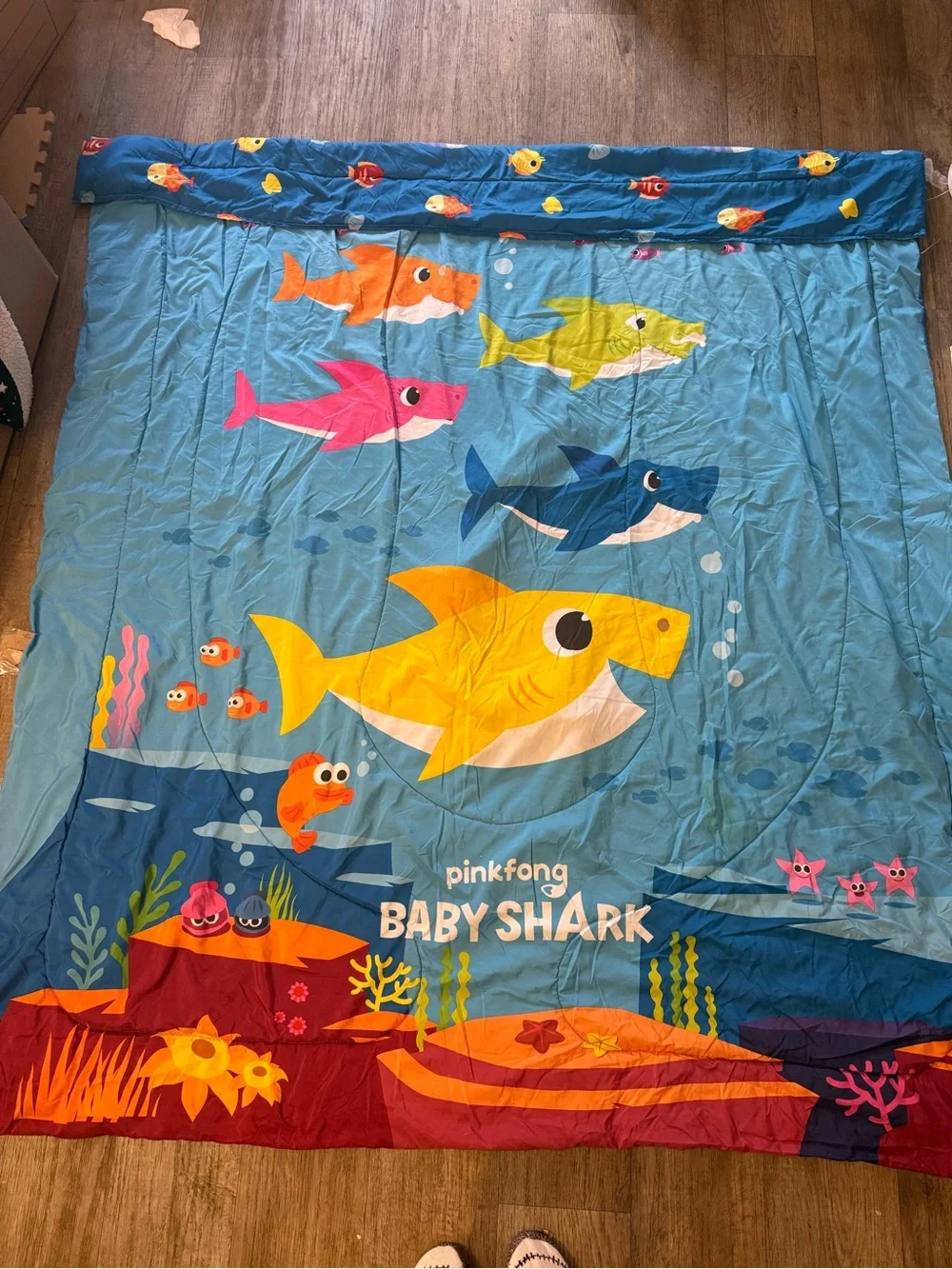 Pinkfong Baby Shark Twin Comforter Blue & Yellow Ocean Design